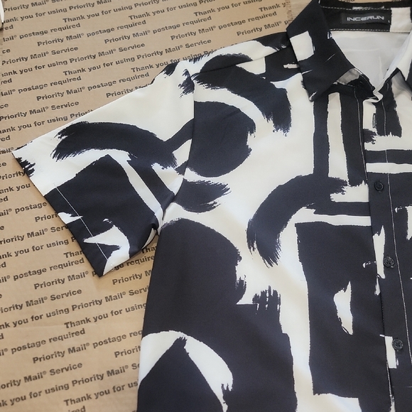 Monochrome Geometric Men's Shirt - Picture 3 of 11